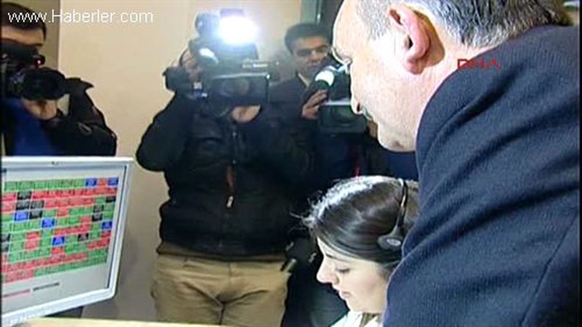 Sağlık Bakanı Mehmet Müezzinoğlu, Bakırköy\'de Bulunan 112 Acil Çağrı Avrupa Komuta Merkezi\'ne Yeni...