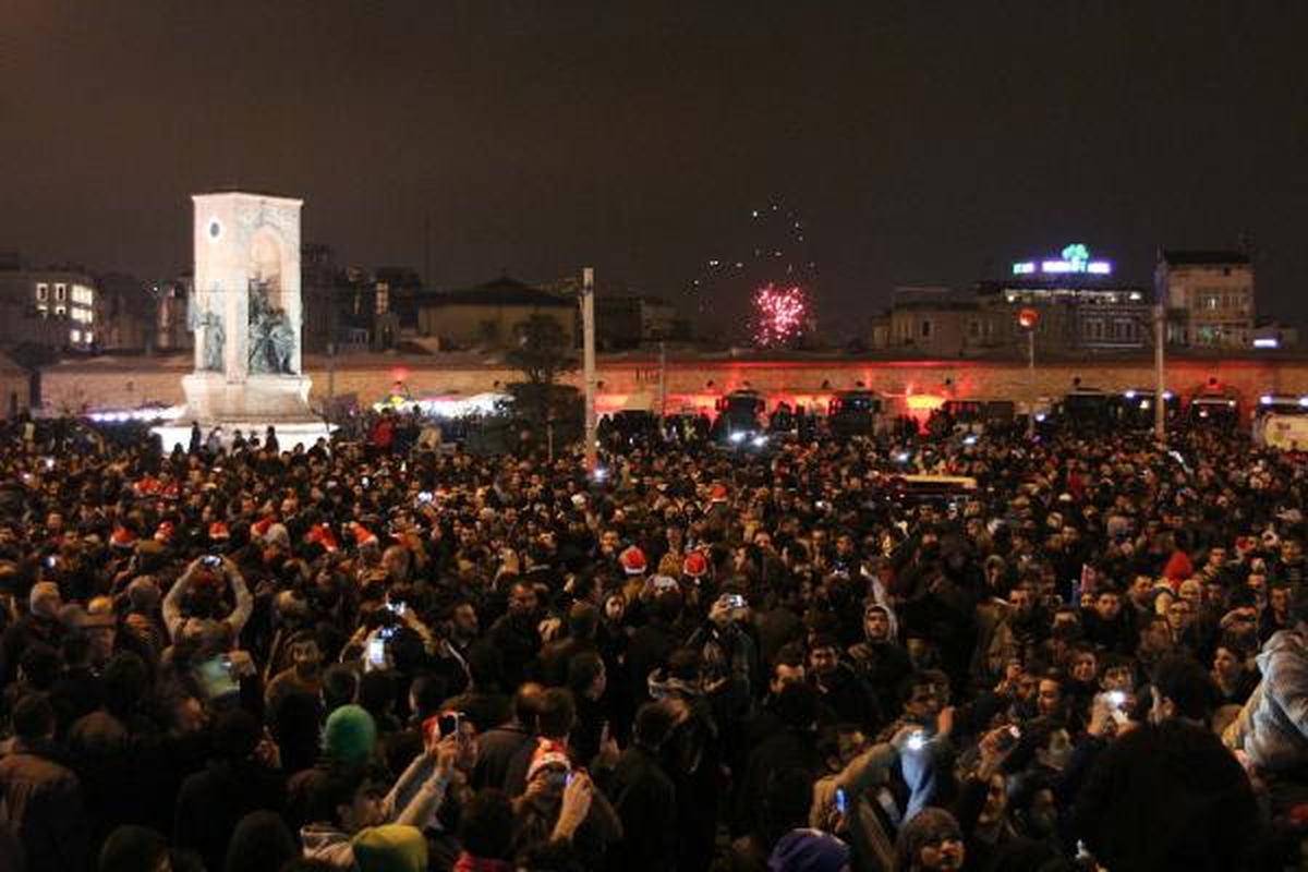 Taksim\'de Yeni Yıl Kutlamaları