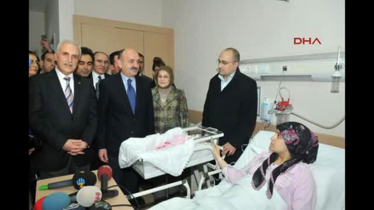 Vali Mutlu\'dan Yılın İlk Bebeği Tweeti