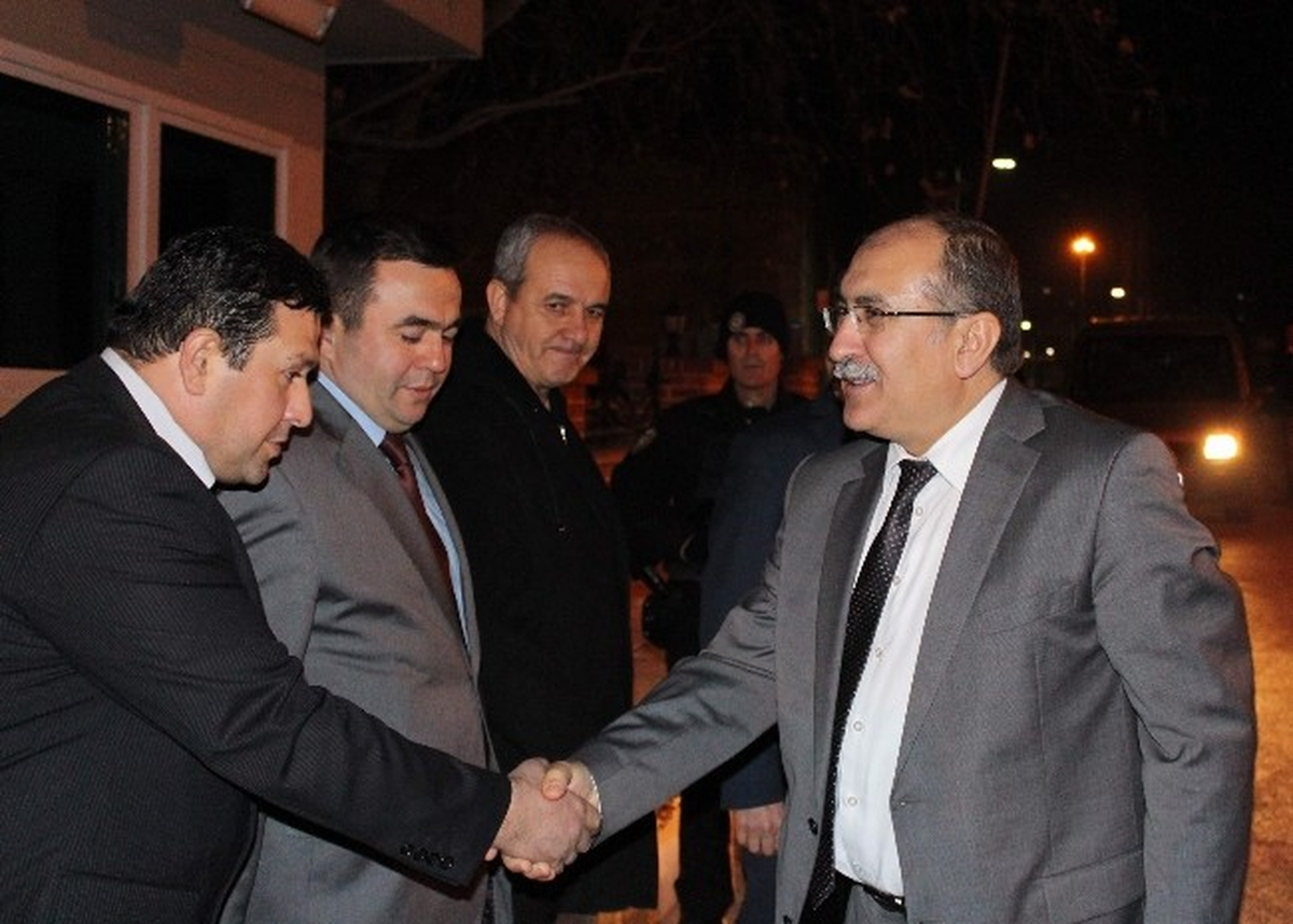 Vali Savaştan Karakol ve Doğumevi Ziyareti