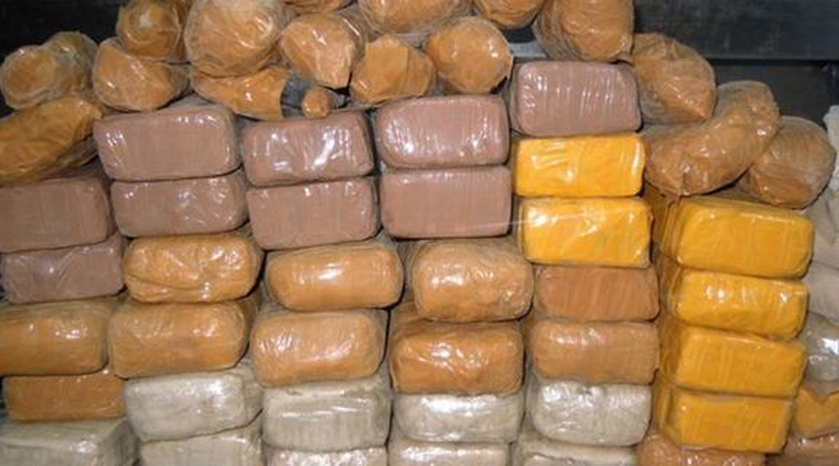 Diyarbakır\'da 330 Kilo Uyuşturucu Ele Geçirildi