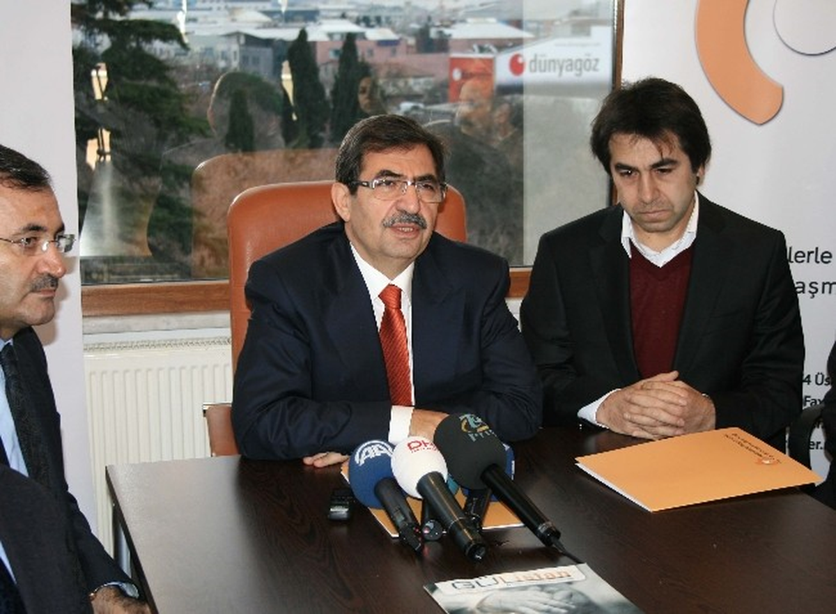 Bakan Güllüce, En Büyük Projem Dediği Derneği Ziyaret Etti