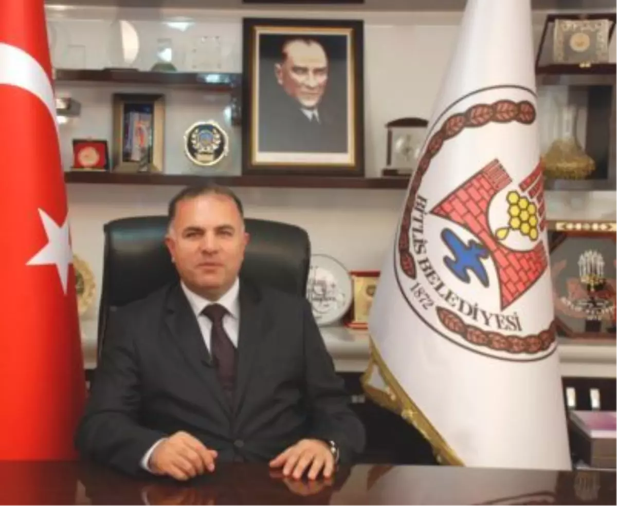 Başkan Alaydın, Öğrencinin Talebini Yerine Getirecek