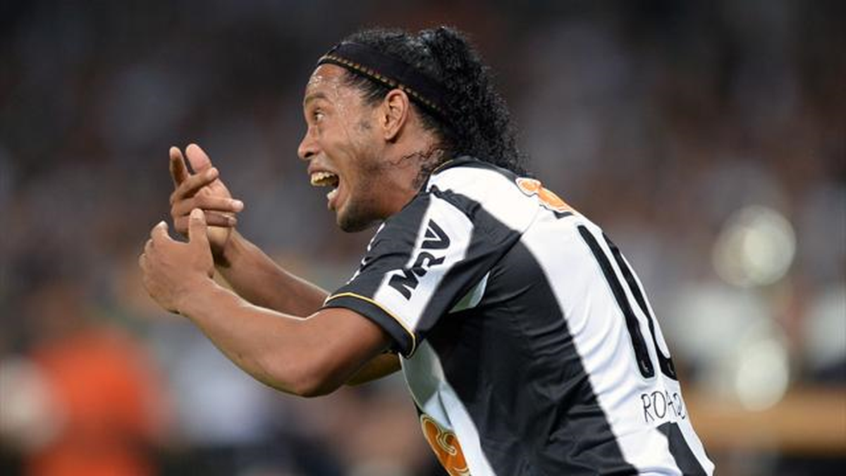 Beşiktaş Ronaldinho Transferinde Tıkandı