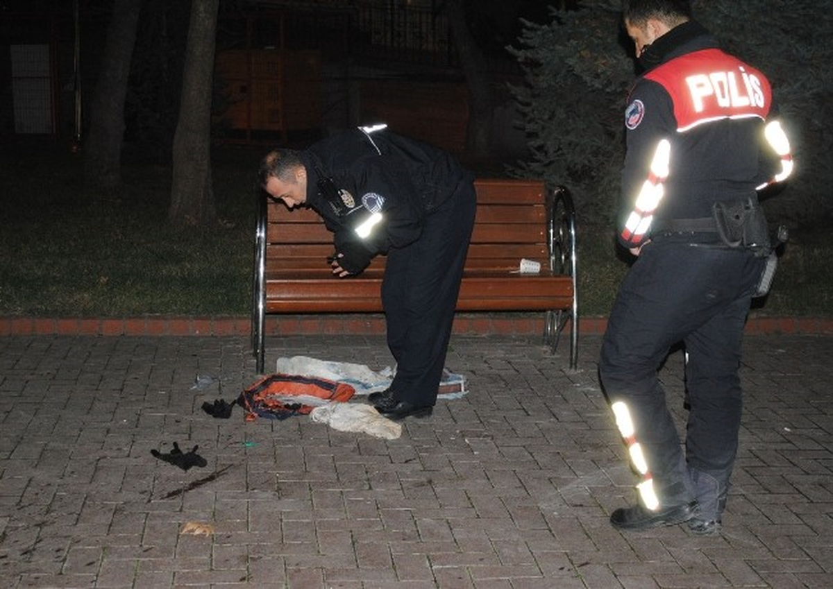 Cami Bahçesinde Şüpheli Çanta Paniği