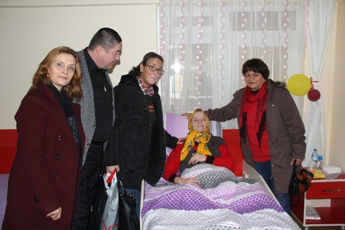 CHP\'den Engellilere Yeni Yıl Hediyesi
