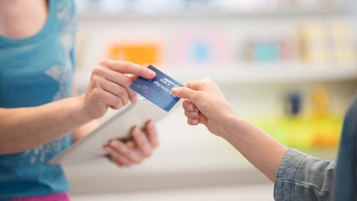 Çin\'de Banka Kartlarıyla Yılbaşında 16 Milyar Dolar Harcandı