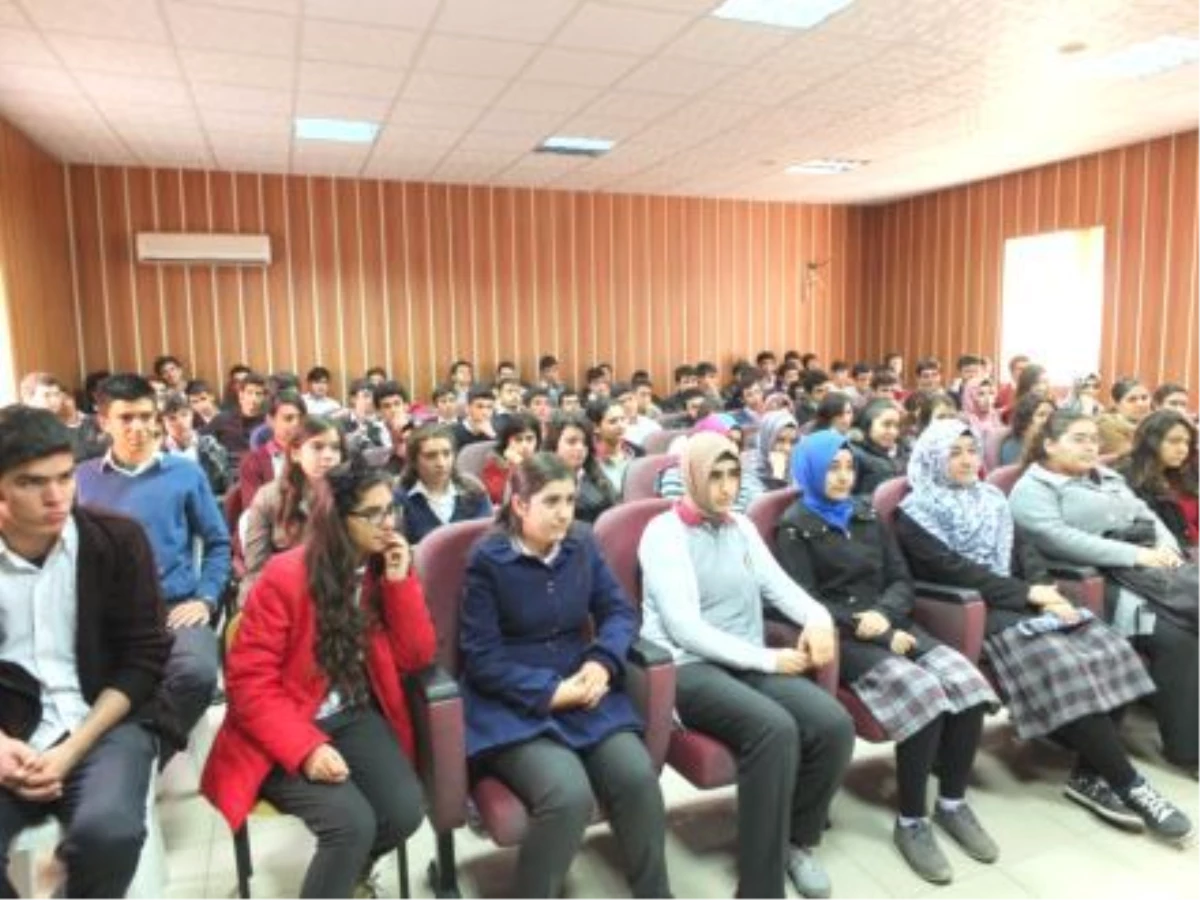 Düziçi Anadolu Öğretmen Lisesi\'nde "Meslek Kariyer Günleri" Semineri