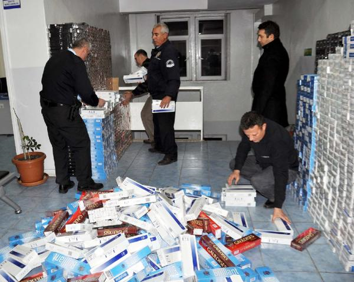 İslahiye\'de 7 Bin 700 Paket Kaçak Sigara Ele Geçirildi