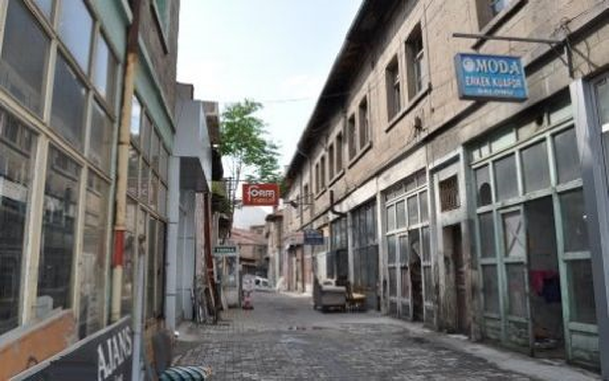 İşyerlerinin Açılış ve Kapanış Saatleri Belirlendi