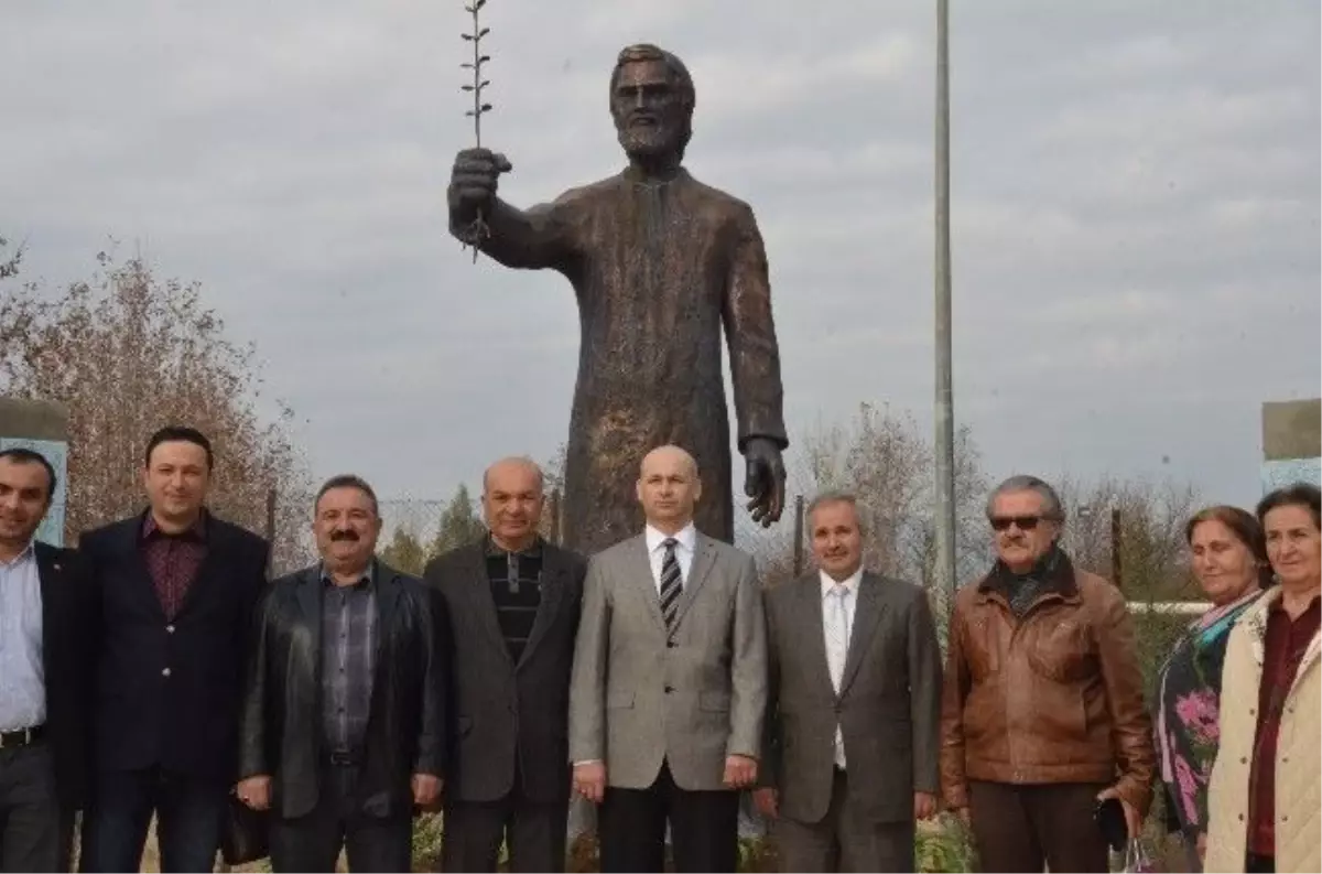 Kozan\'da Heykeli Dikilen Dioscorides Tanıtıldı