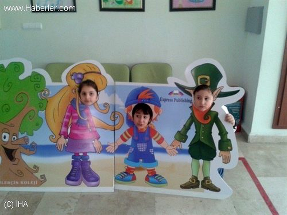 Minikler, Kitaplardaki Kahramanların Kılığına Girdi