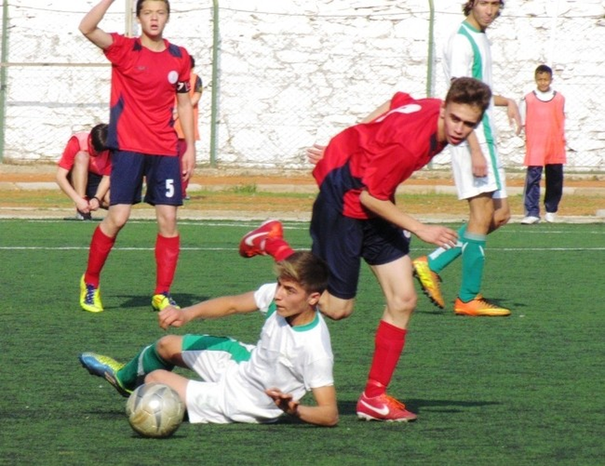 Ödemiş\'in U-17\'leri İzmir\'den Boynu Bükük Döndü: 1-0