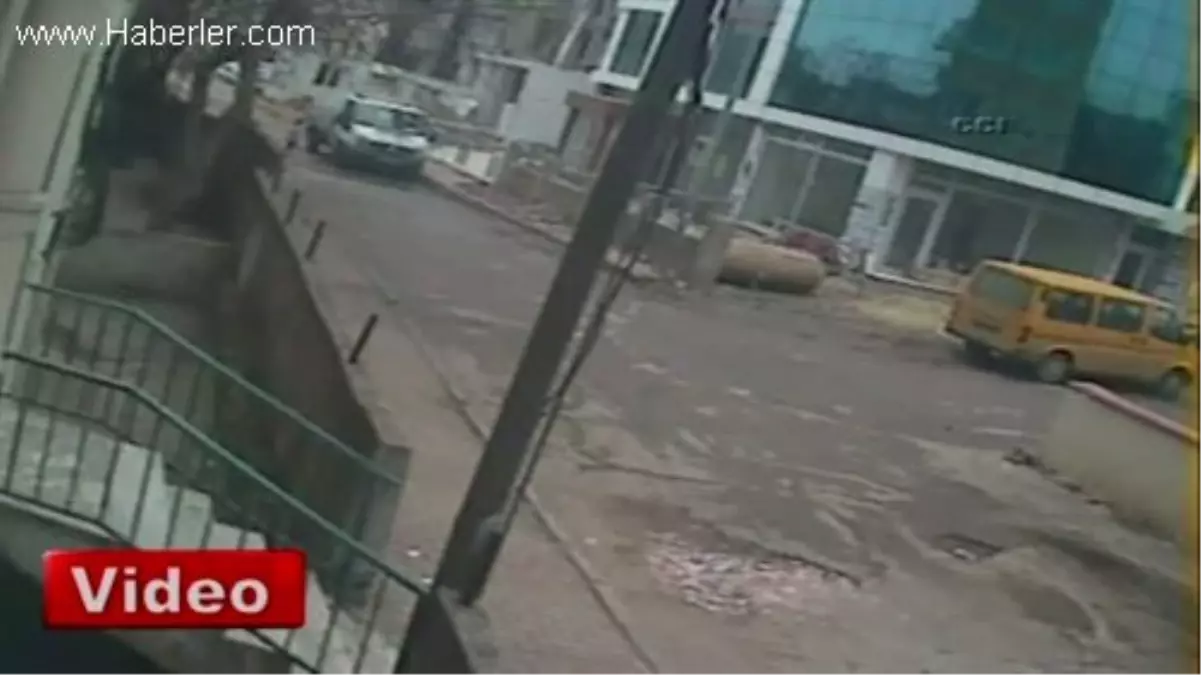 Sadece Kitabını Almak İstemişti