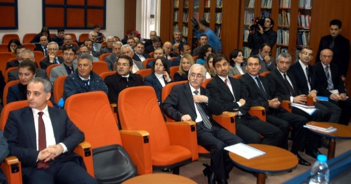 Vali Güvençer\'den İl Müdürlerine Uyarı