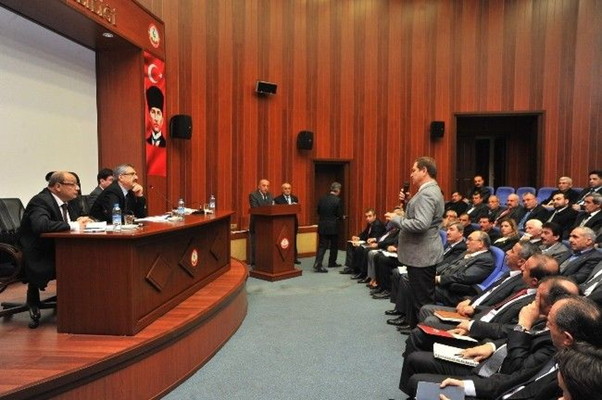 Vali Oduncu, Muhtarlarla Bir Araya Geldi