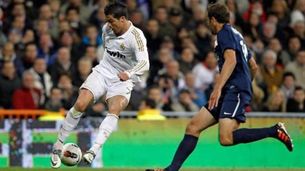 Yakaladı mı Affetmiyor! Ronaldo Çocuk Oyuncağına Çevirdi