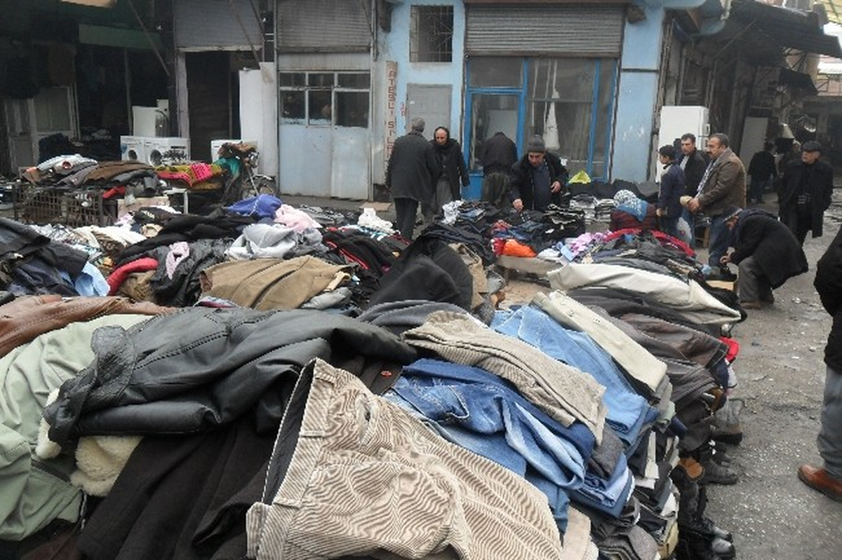 Yoksul İnsanların Lüks Mağazası