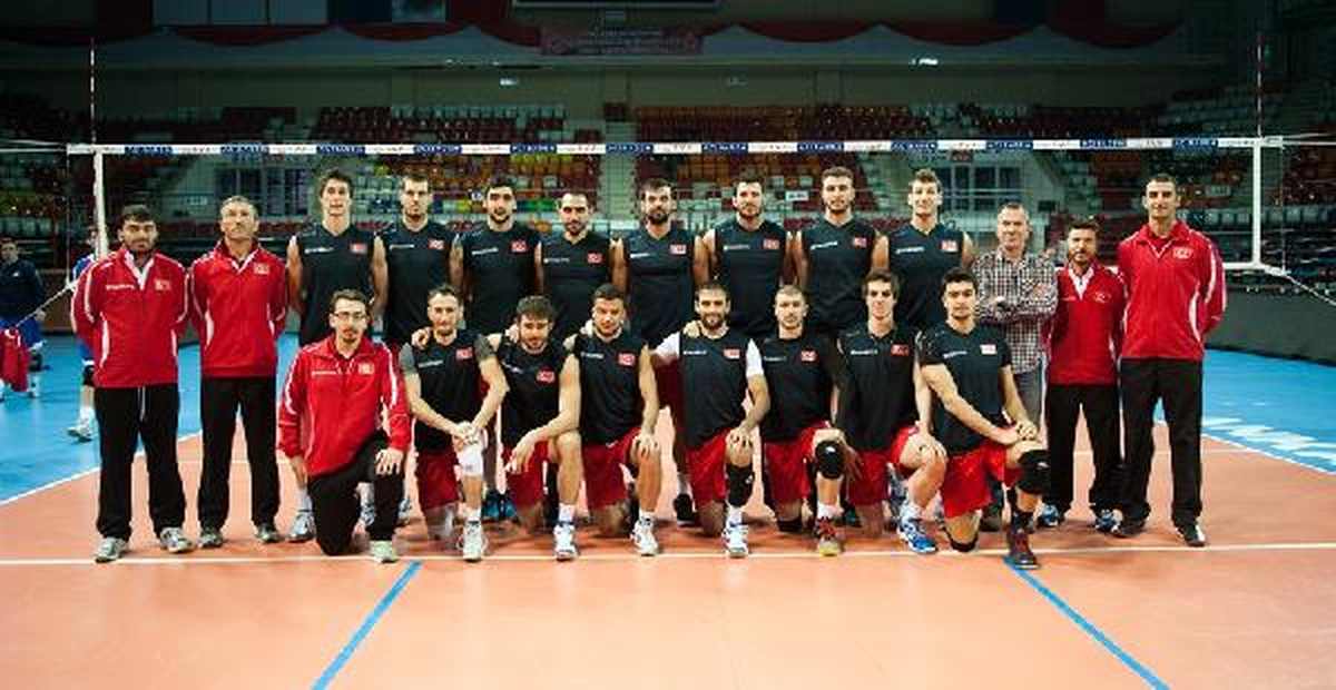 A Milli Erkek Voleybol Takımı, İlk Maçından Galip Ayrıldı