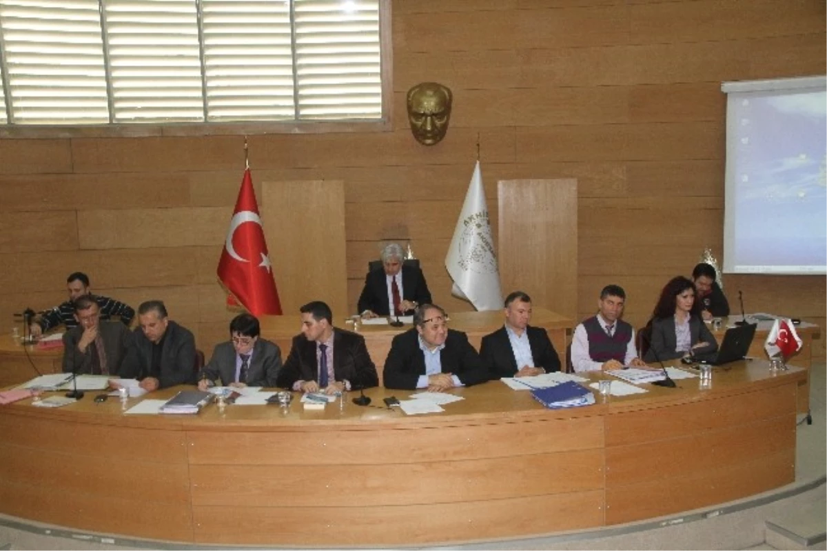 Akhisar Belediye Meclisi 2014 Yılı\'nı Planladı