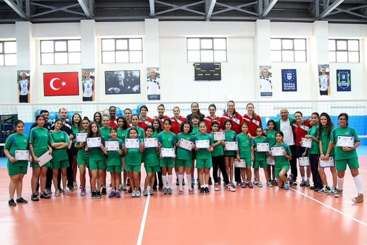 Büyükşehir Kış Spor Okullarında Sertifika Heyecanı