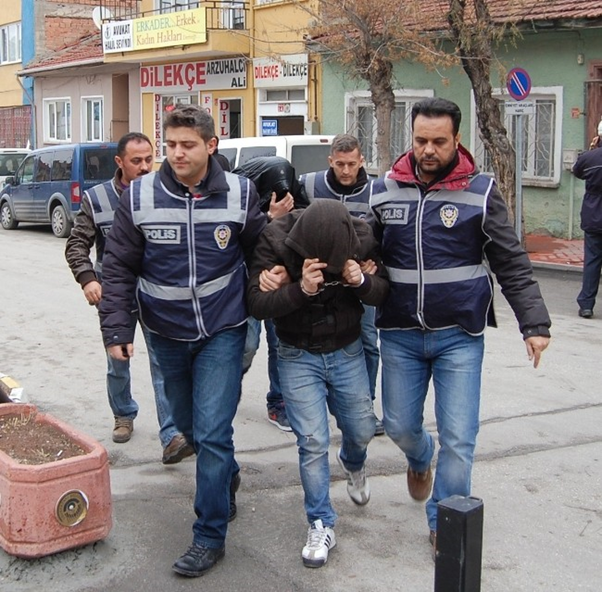 Eskişehir\'de 2 Hırsızlık Şüphelisi Yakalandı