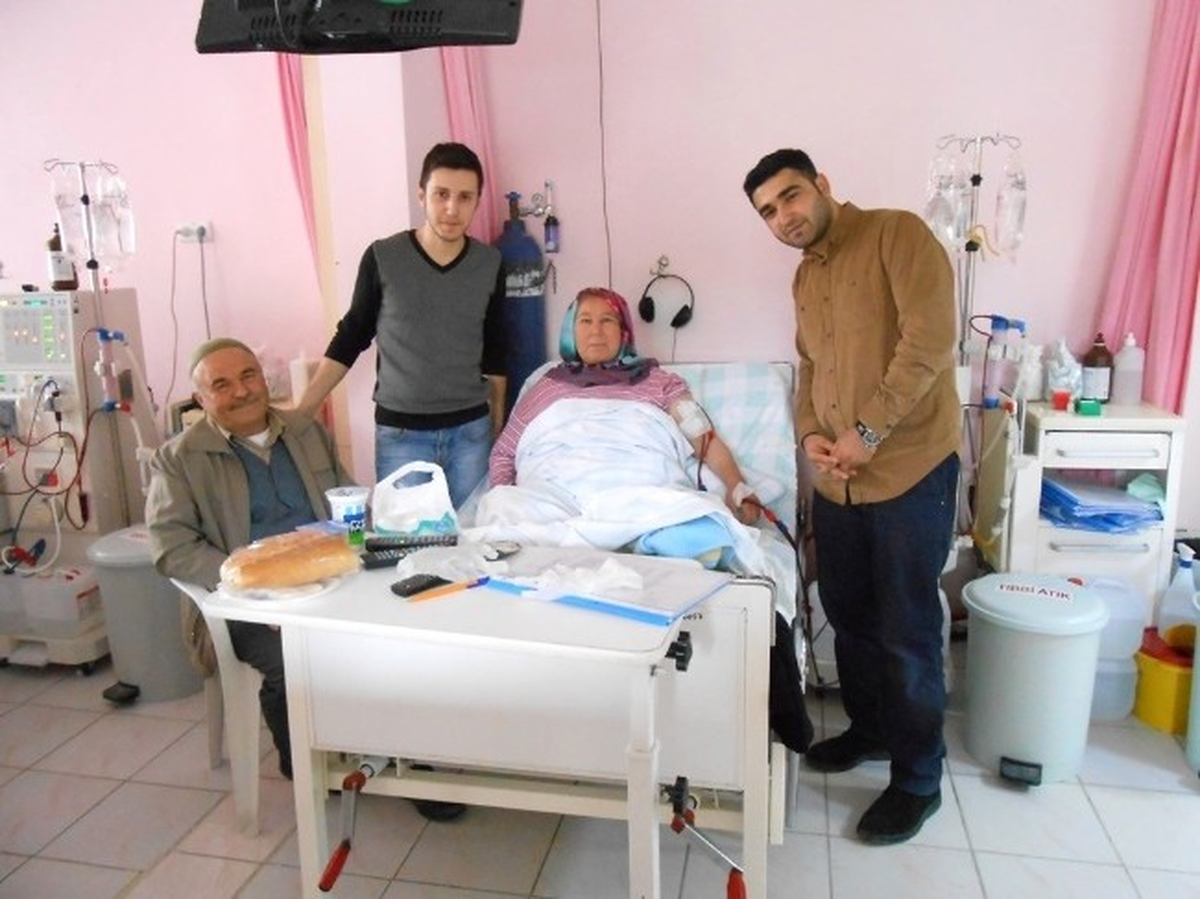 Gediz Meslek Yüksekokulu Öğrencilerinden Hasta Ziyareti