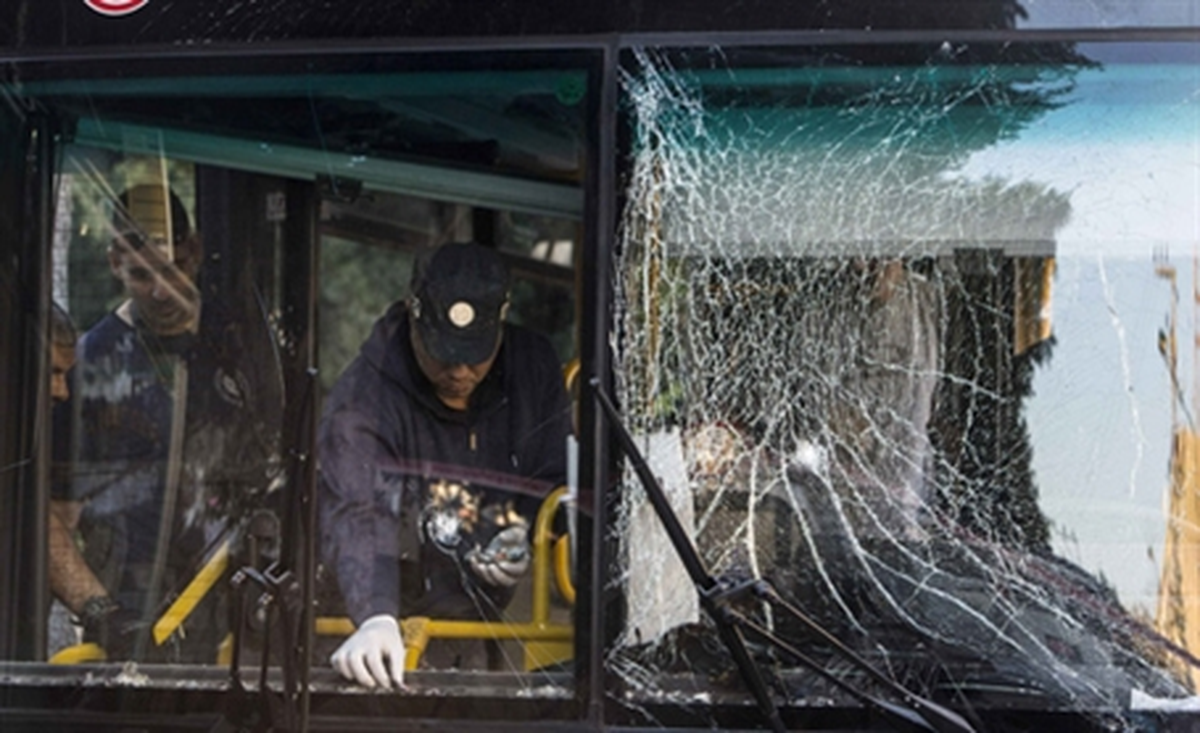 İsrail\'deki Otobüse Bırakılan Bomba