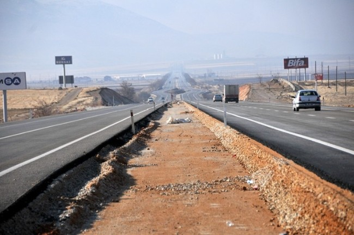 Karaman-Kazımkarabekir Karayolunda Asfalt Çalışmaları