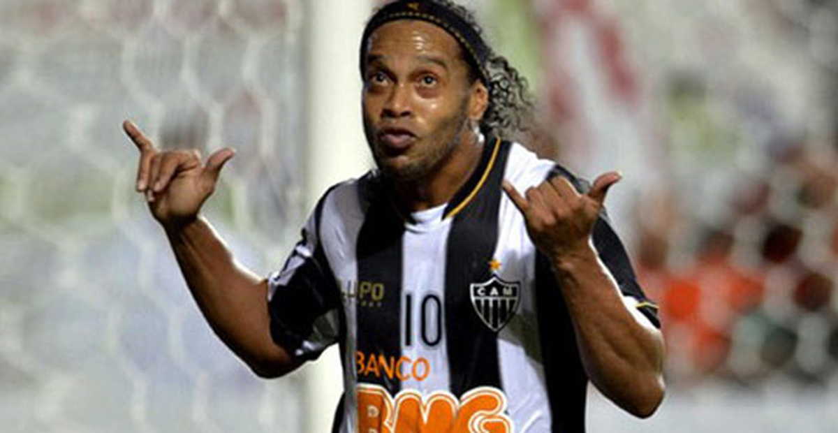 Ronaldinho, Güney Amerika\'da Yılın Futbolcusu Seçildi