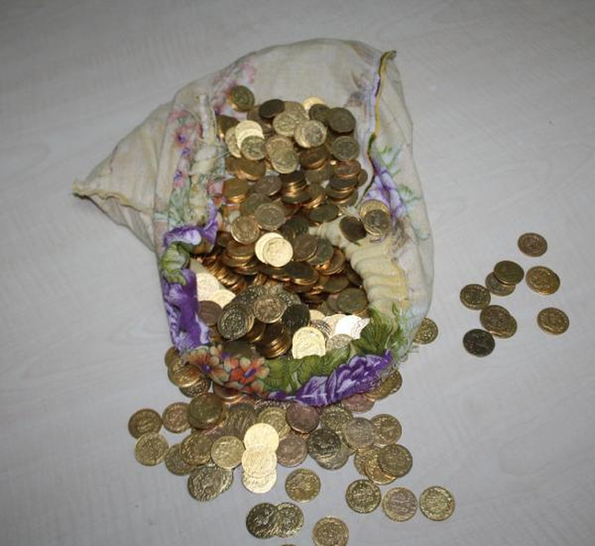 Sahte Altınla Dolandırıcılık Girişimine 2 Gözaltı