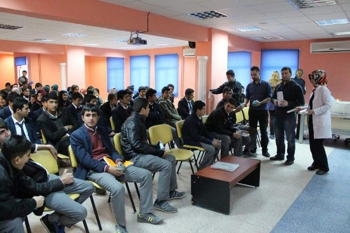 Samsat\'ta Öğrencilere Ağız ve Diş Sağlığı Konusunda Bilgiler Verildi