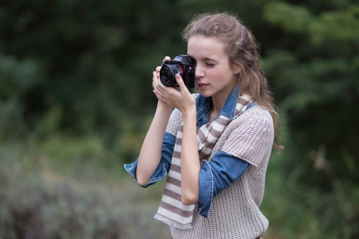 Sony Yeni Alpha 7 Serisi ile Fotoğraf Endüstrisine İlkleri Getiriyor
