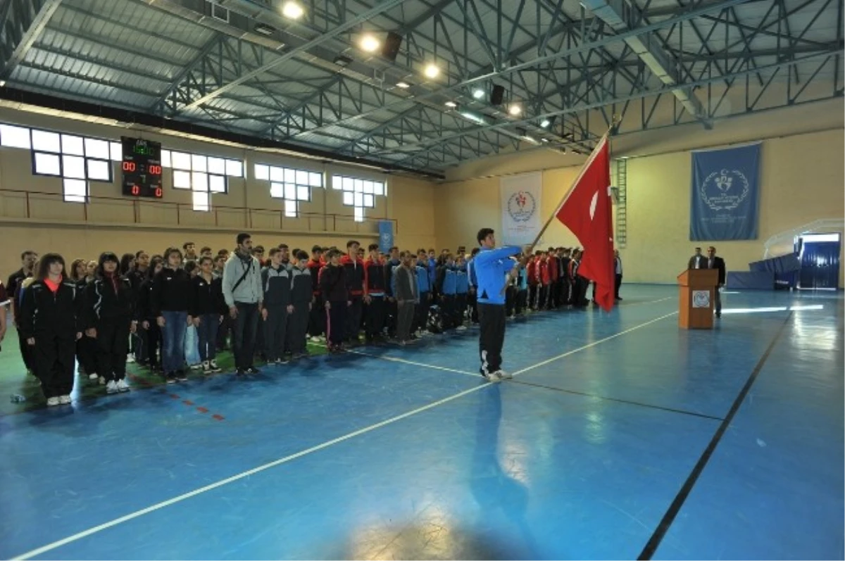 Trabzon\'da Futsal Grup Müsabakaları Başladı
