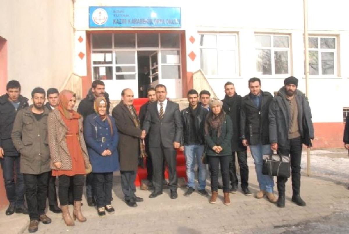 Üniversite Öğrencilerinden Ortokula Ziyaret