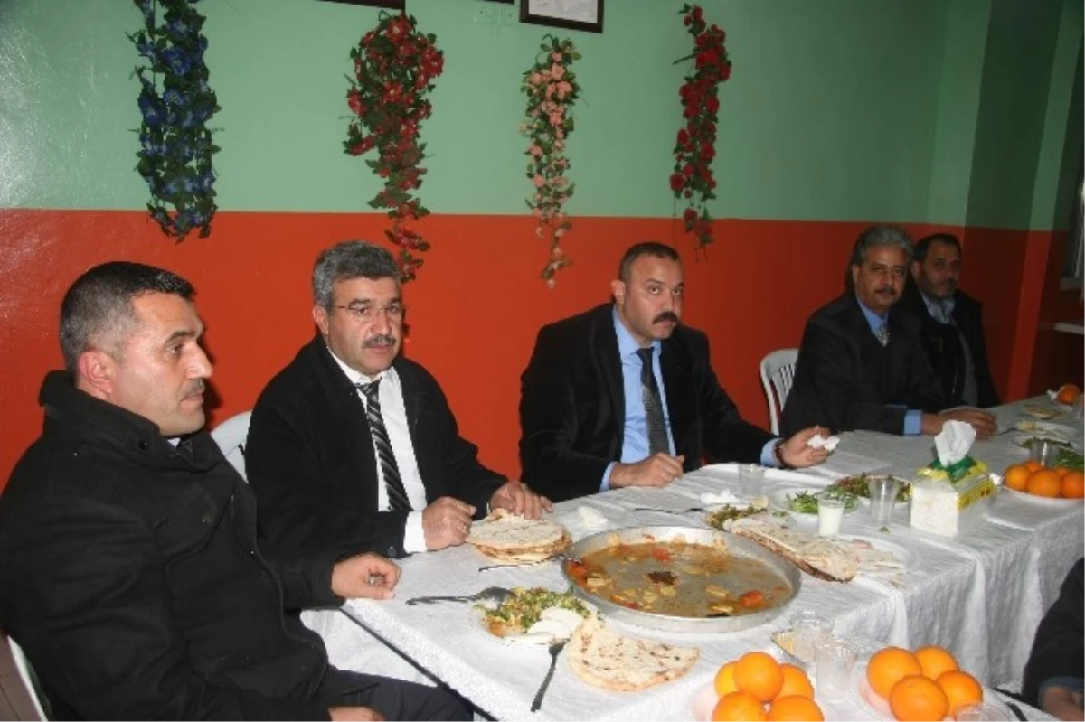 Avukat Akdağ, Partililer ile Bir Araya Geldi
