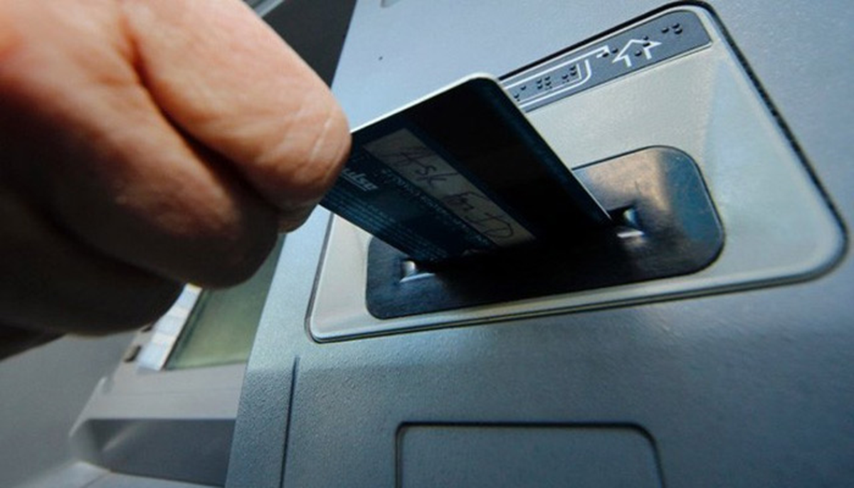 ATM\'yi böyle hack\'lediler!