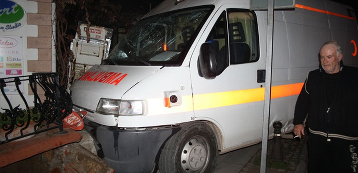Askeri Ambulans Kaza Yaptı