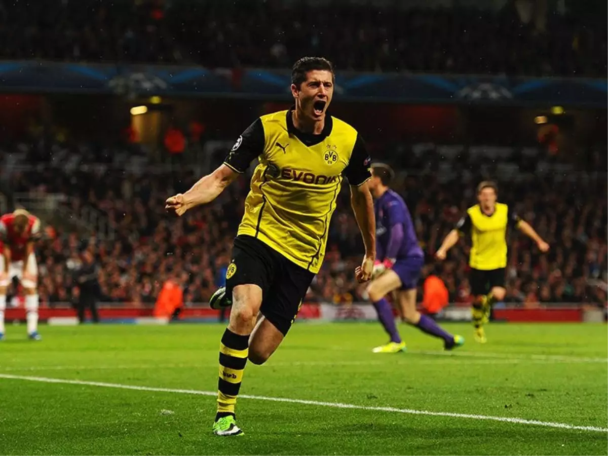 Bayern Lewandowski ile İmzaladı