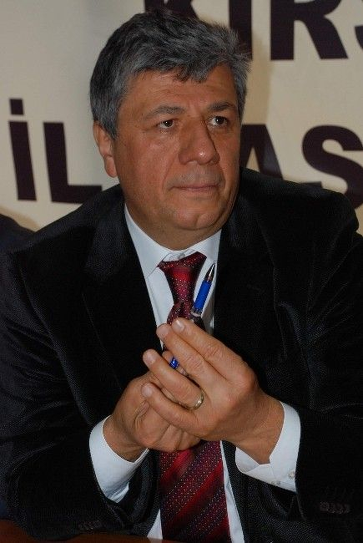 CHP\'li Balbay Beylikdüzü\'nde Partililerle Bir Araya Geldi