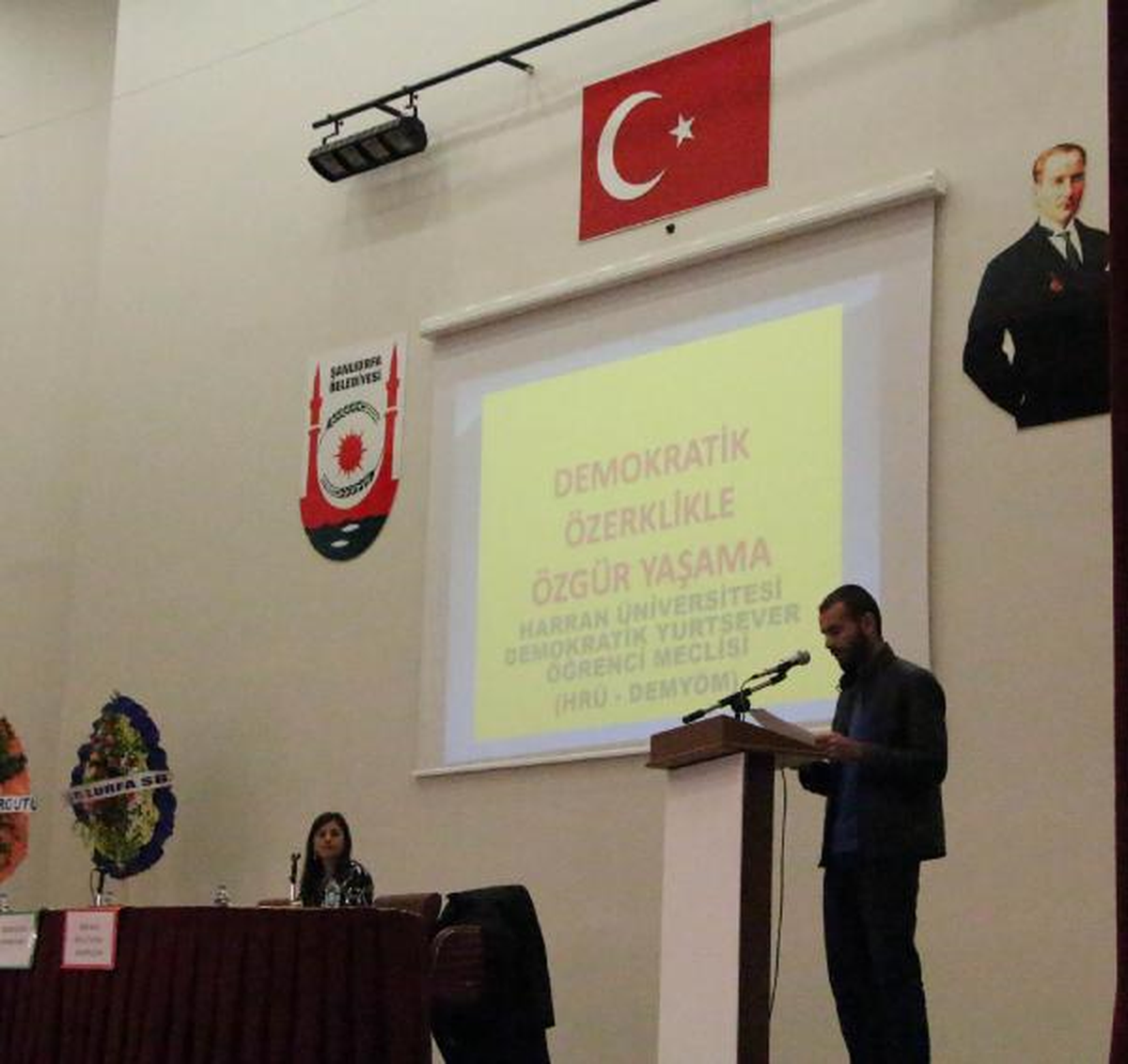 HÖDER\'den Gençlik ve Kadının Rolü Paneli