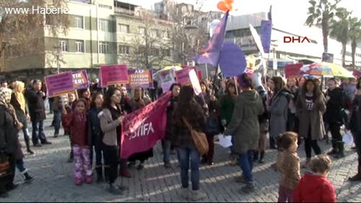 İzmir Kadın Cinayetlerine Çifte Eylem