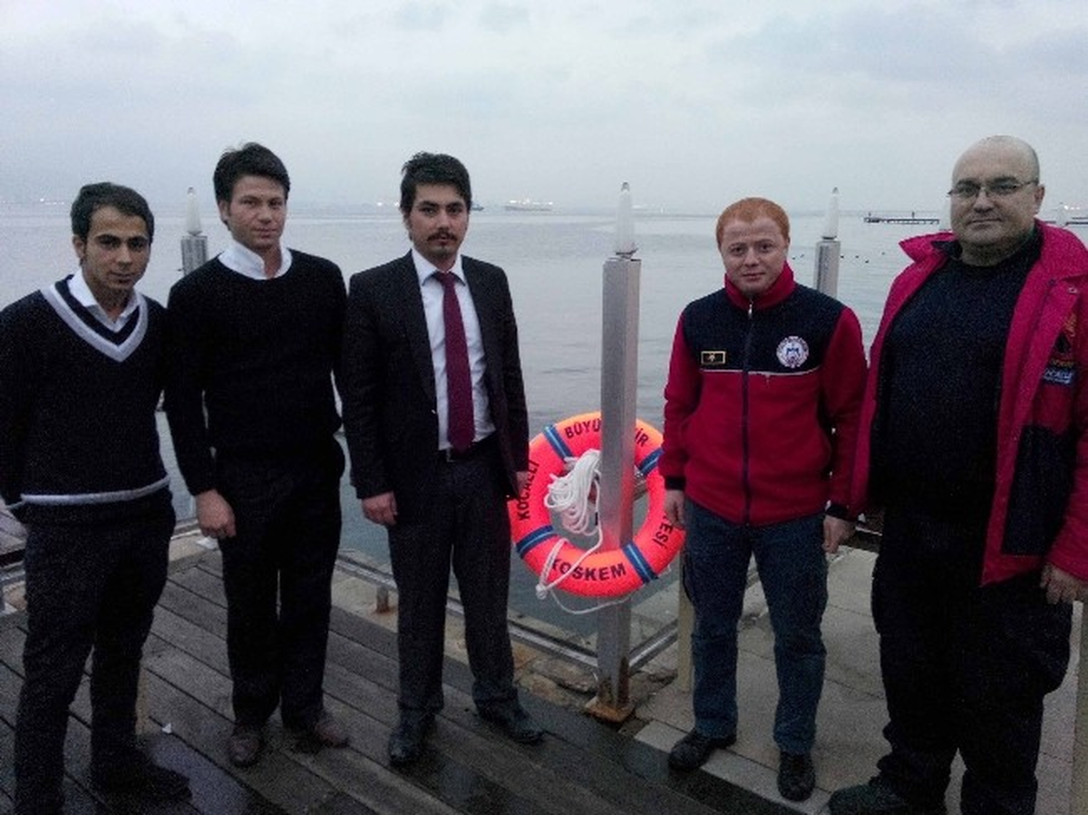 Kocaeli Büyükşehir Belediyesi Sahildeki İşletmelere Can Simidi Dağıttı