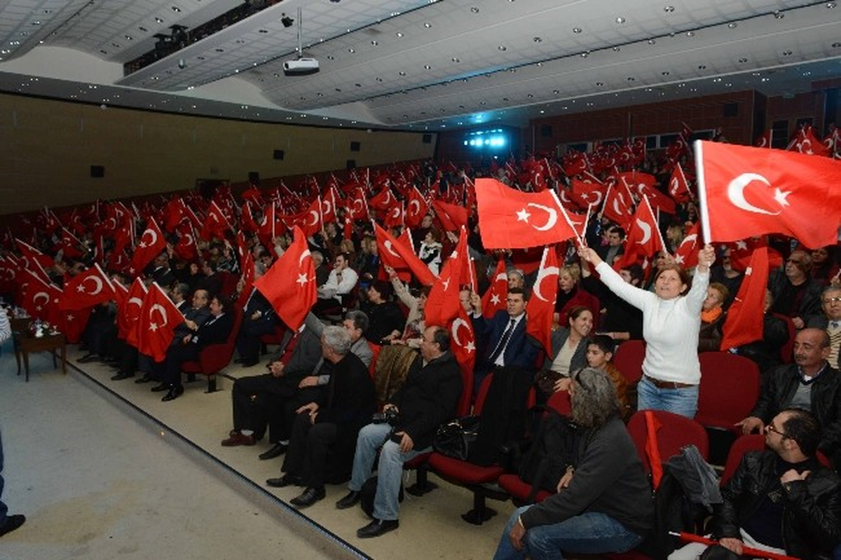 Mersin'de Muhteşem 'Kurtuluş Gecesi'