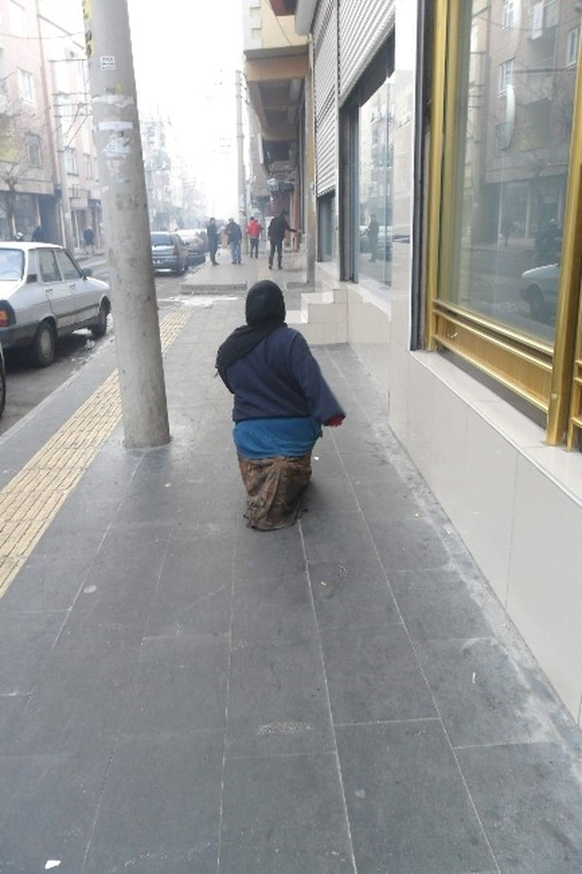 Suriyeliler Diyarbakır\'da Dileniyor