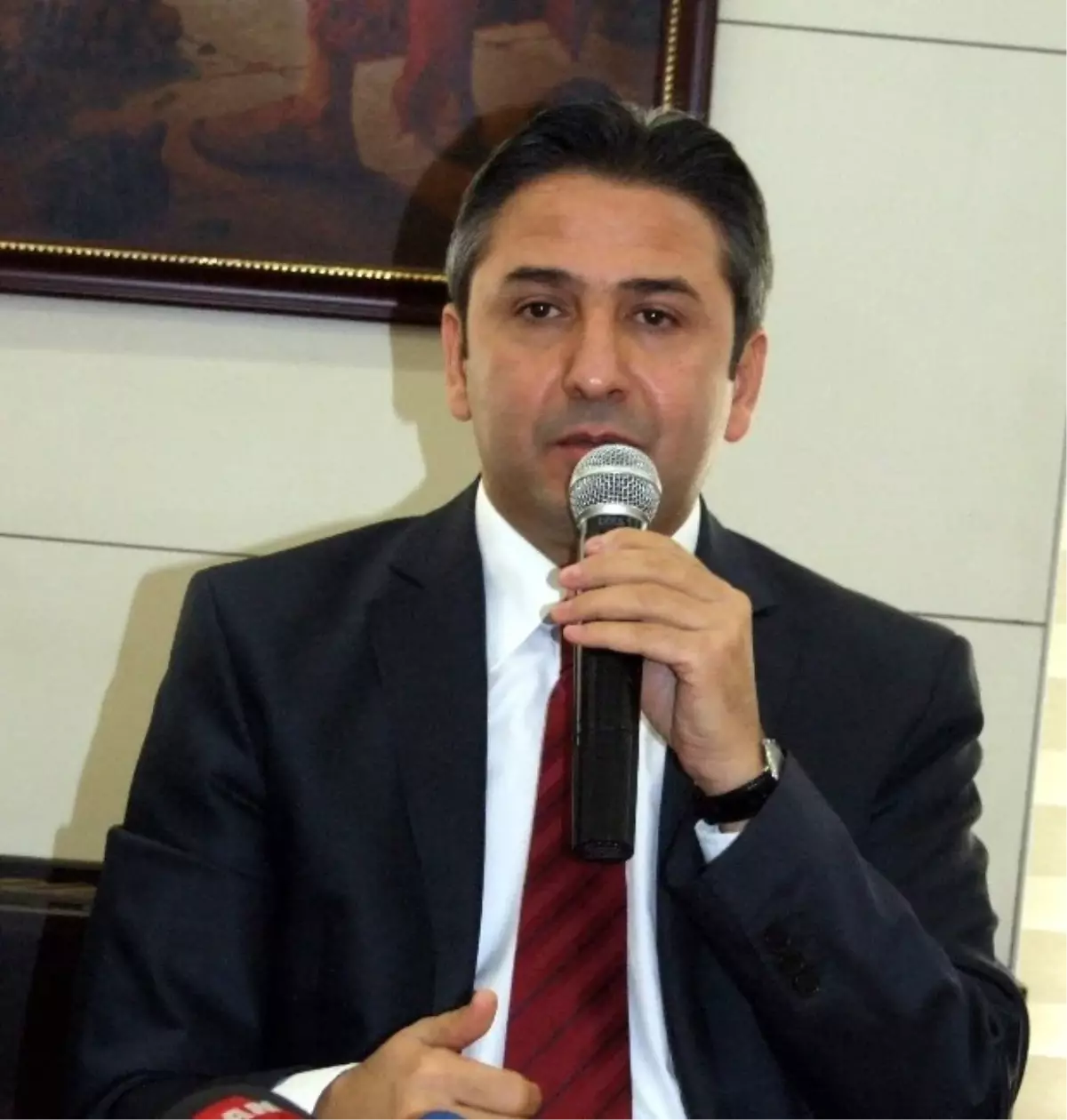 AK Parti Grup Başkanvekili Aydın\'dan Hüsrev Kutlu\'ya Övgü Dolu Sözler