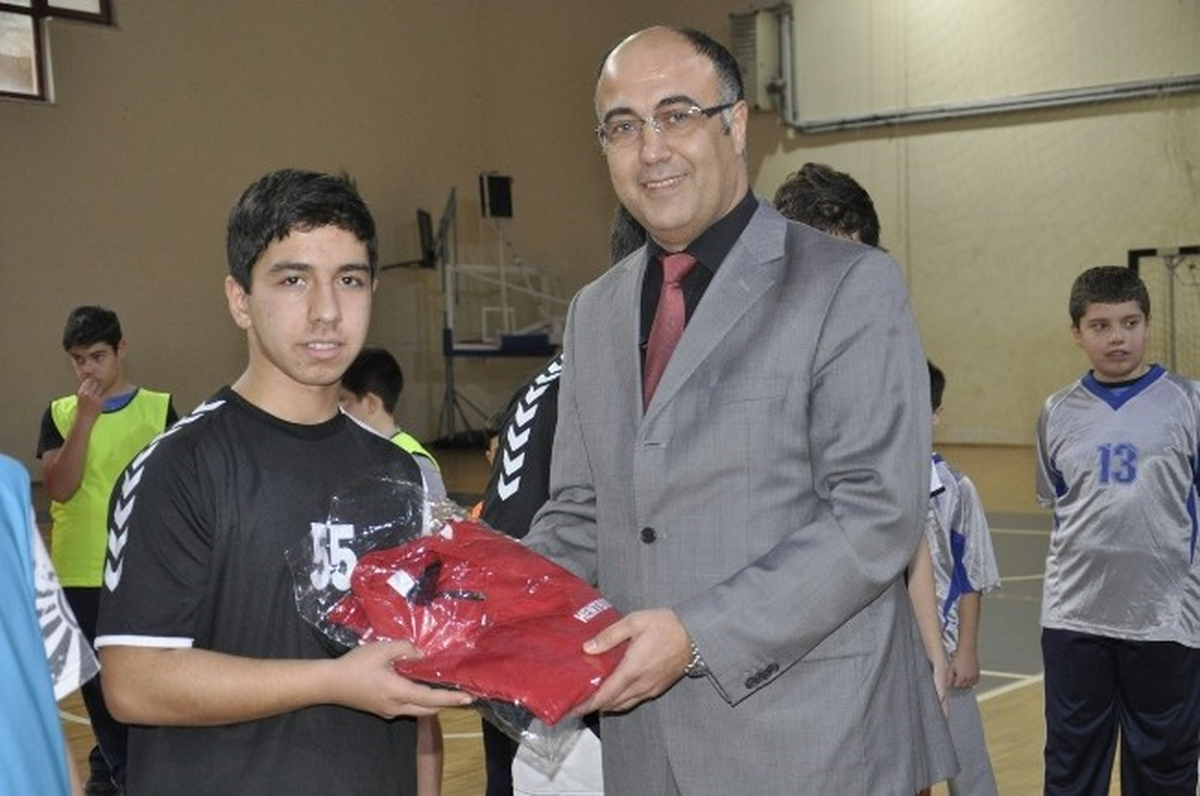 Mudanya Polis Gücü Hentbol Takımına Başkan Morali
