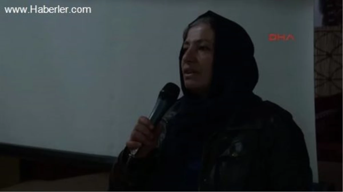 Pariste Öldürülen 3 PKK\'lı Kadın Hakkari\'de Anıldı