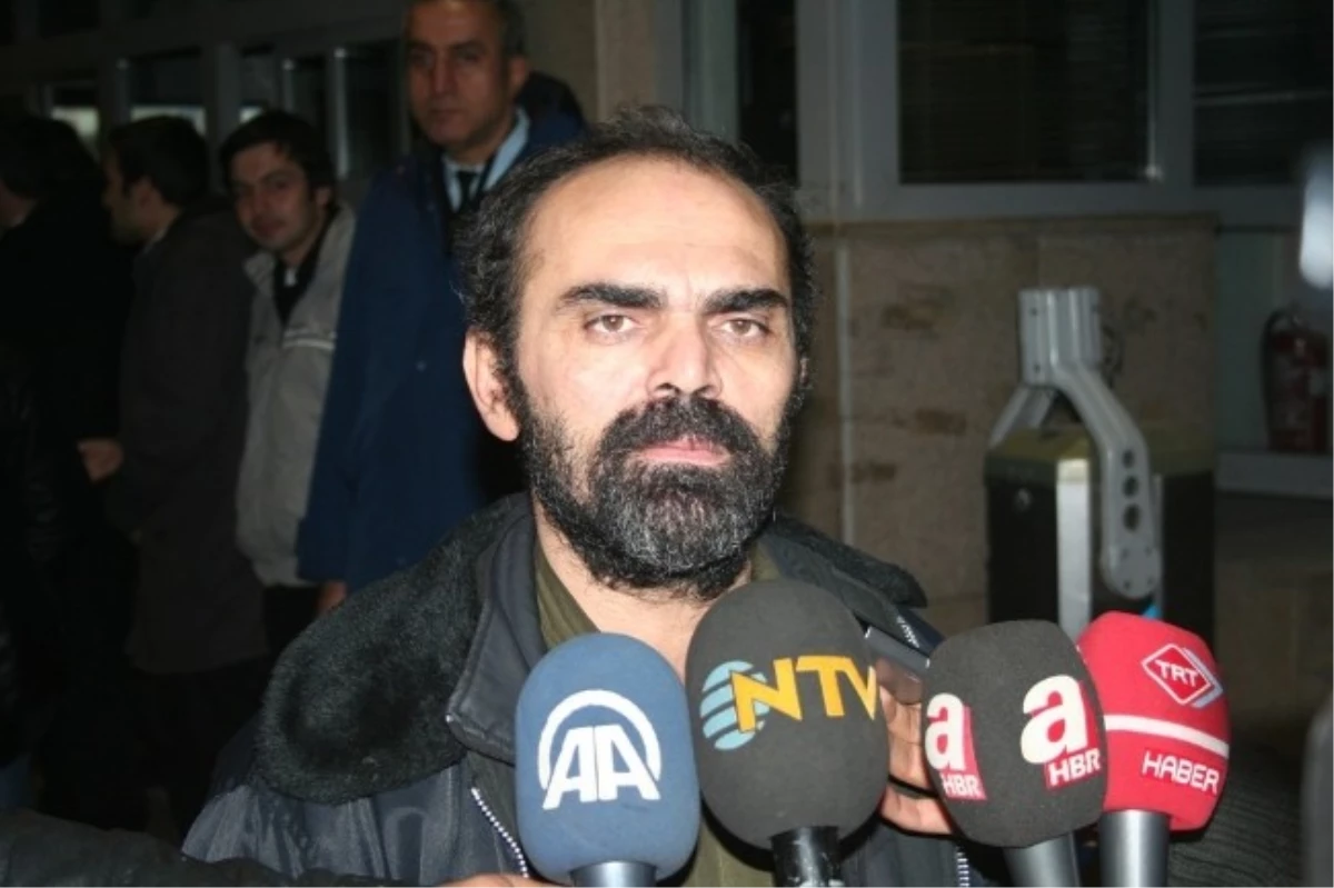 Suriye\'de Kaçırılan Gazeteci Türkiye\'ye Giriş Yaptı
