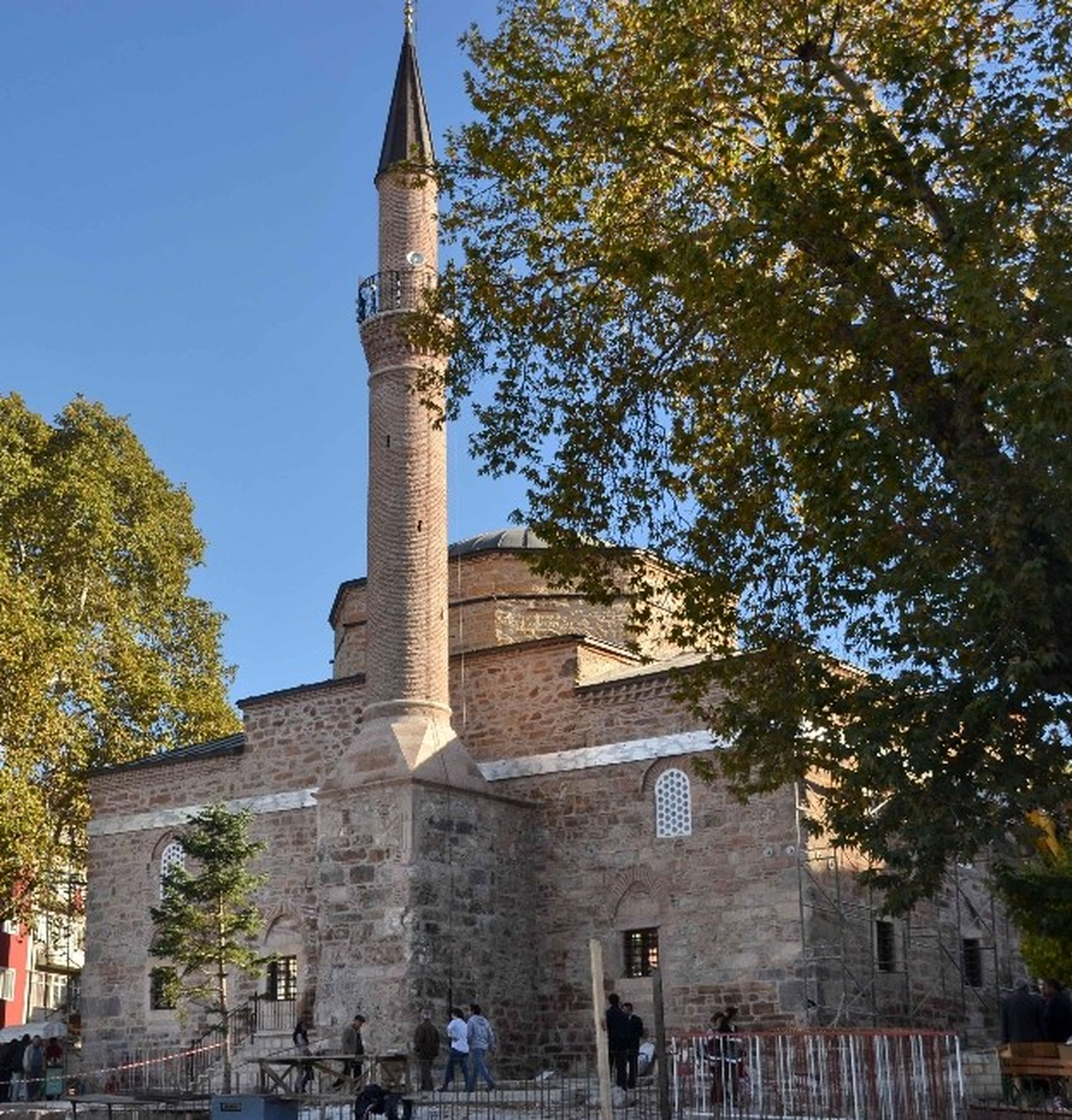 Vatandaş Tarihi Camiinin Onarımını Beğenmedi